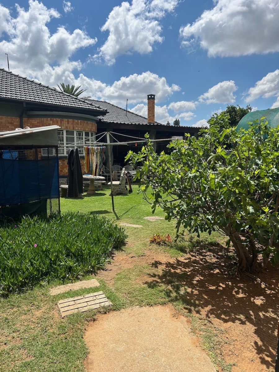 4 Bedroom Property for Sale in Viljoenskroon Free State